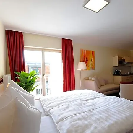 Отель Schlafgut Appartementhotel 3*